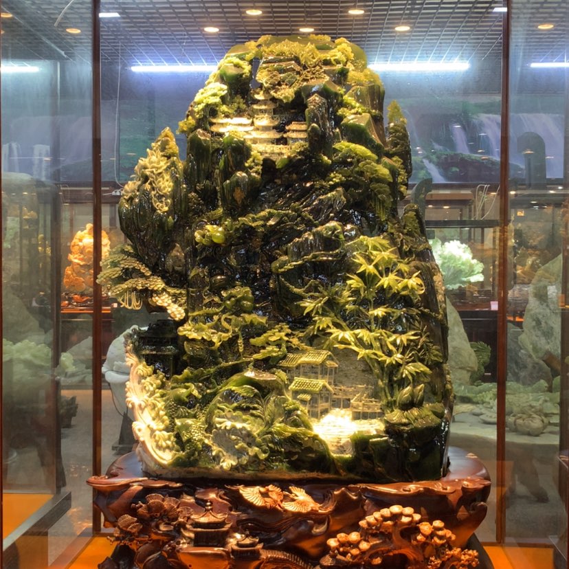 【闪购商品】未镶嵌蛇纹石玉摆件覆膜