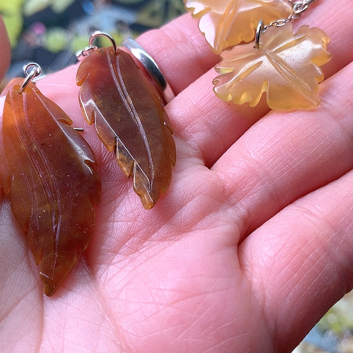 蛇纹石玉耳饰未镶嵌