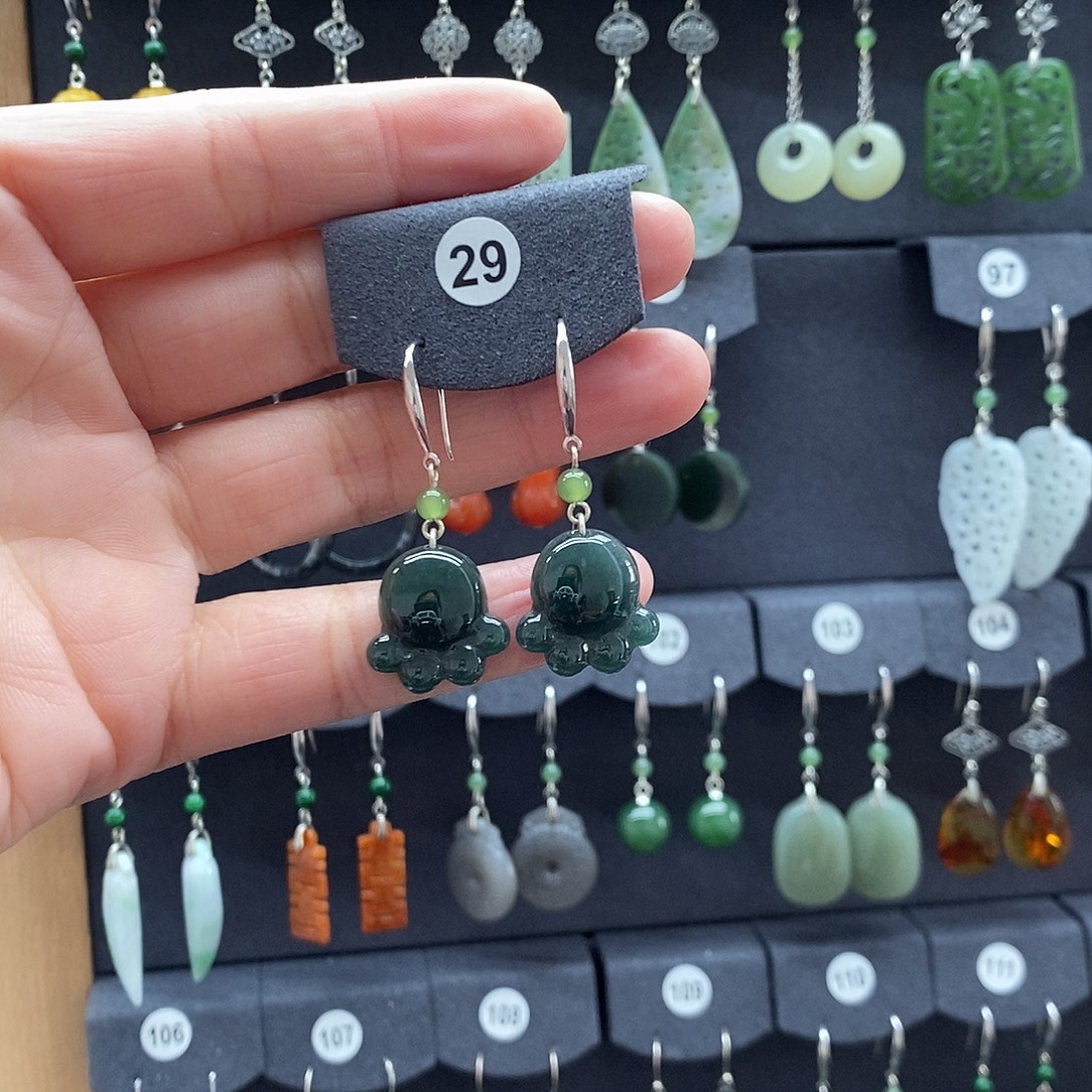 弄***猪翡翠银S925镶嵌耳饰