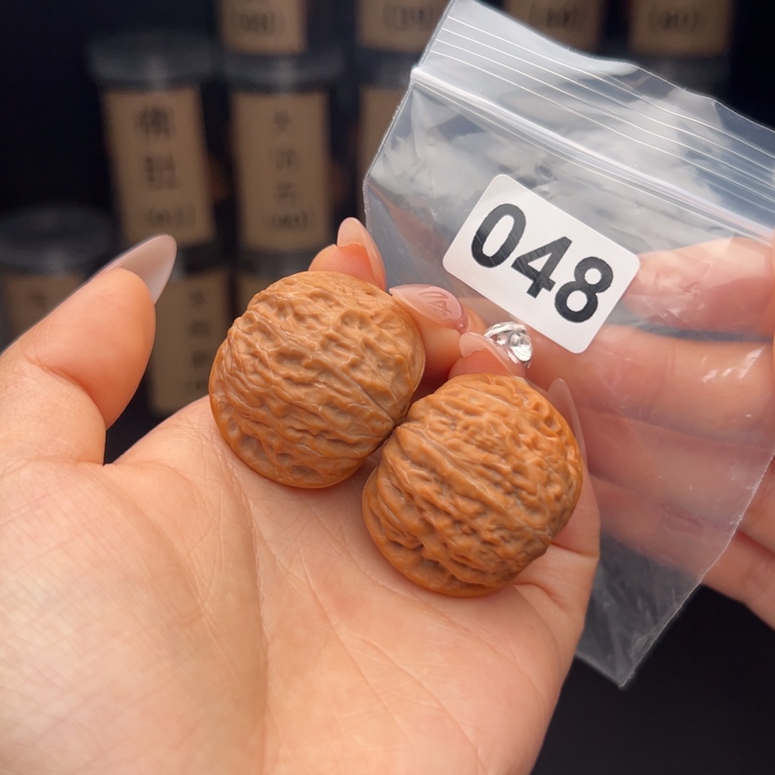 R***J吊坠文玩核桃铁锤