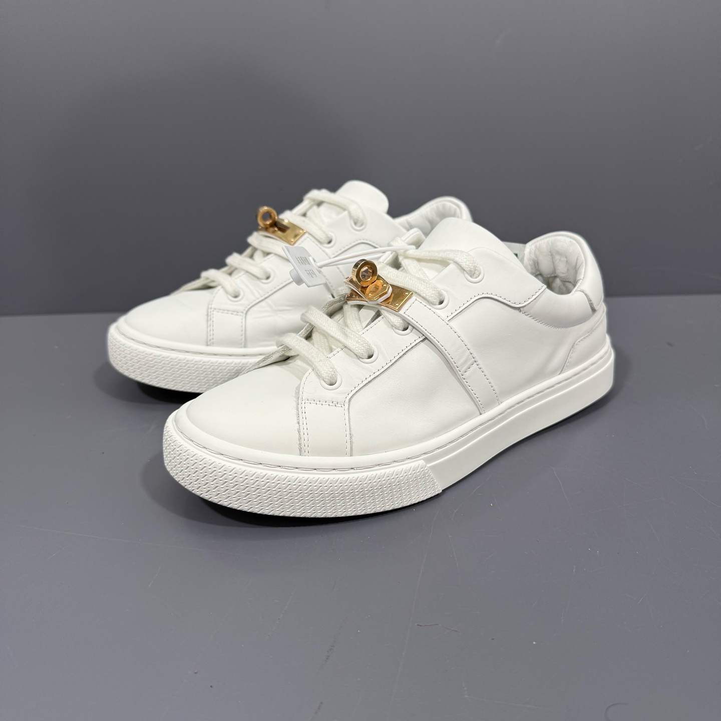 95新 Hermes/爱马仕 37码 爱马仕 kelly白色金扣 小白鞋 休闲鞋 