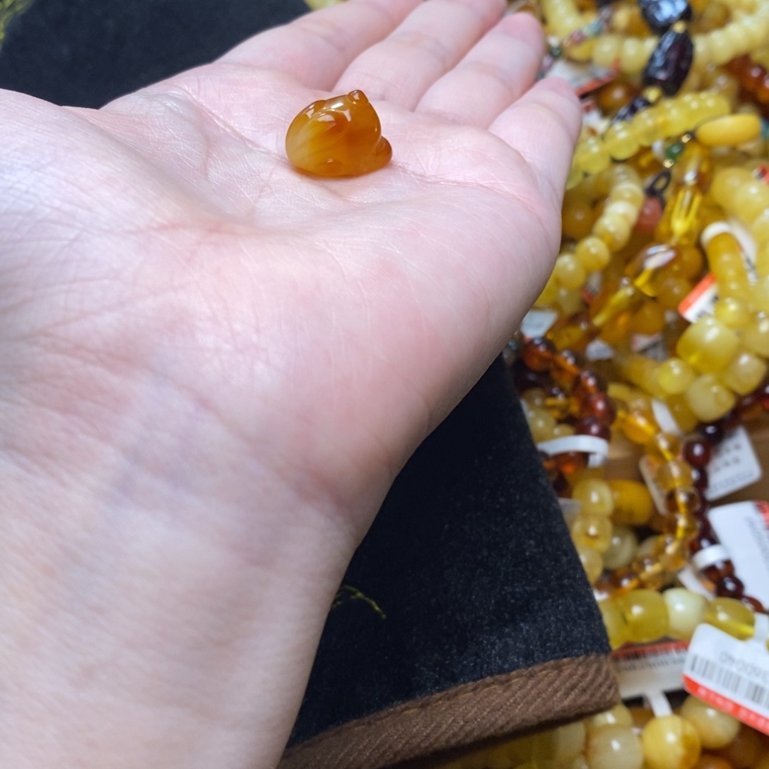 琥珀未镶嵌珠宝奇石