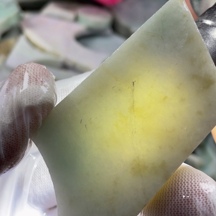 翡翠吊坠(不含链)未镶嵌天然翡翠边角料