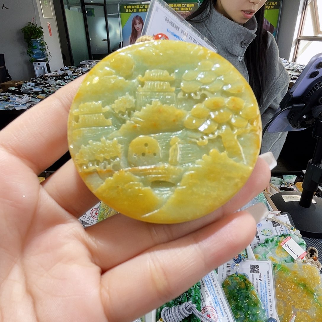 颈饰未镶嵌翡翠一