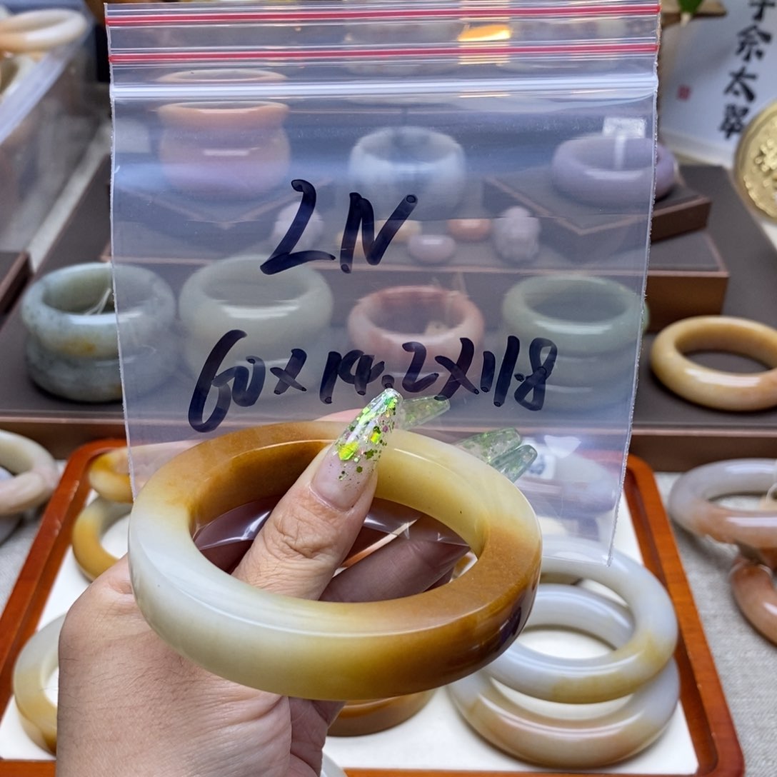 石英质玉手镯未镶嵌L*