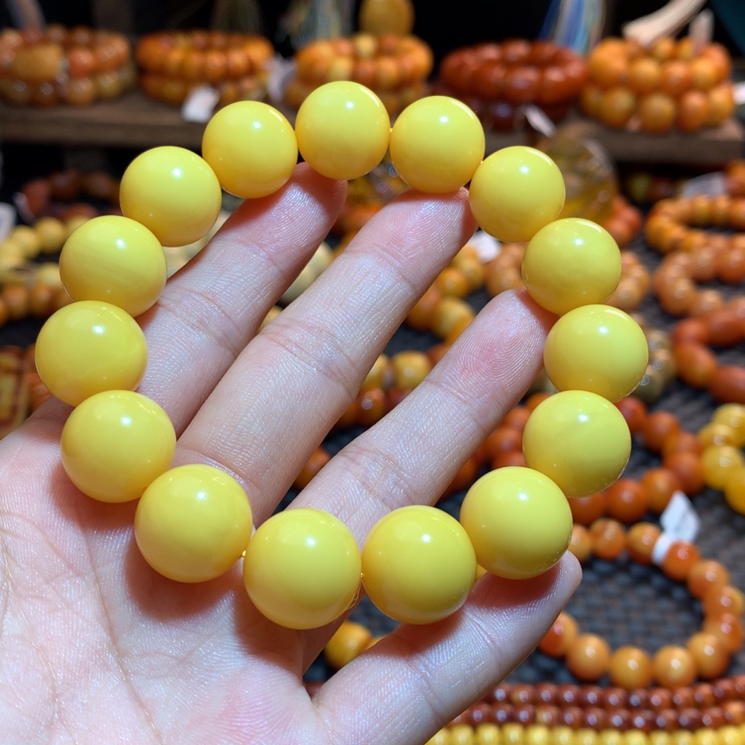 偷***堡琥珀未镶嵌手链蜜蜡