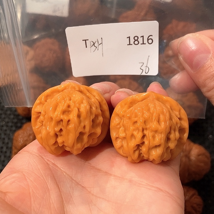 文玩核桃吊坠盘山36