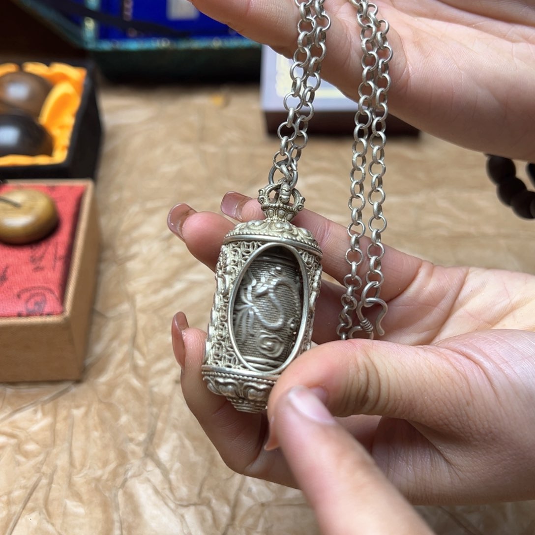 滴血莲花菩提吊坠