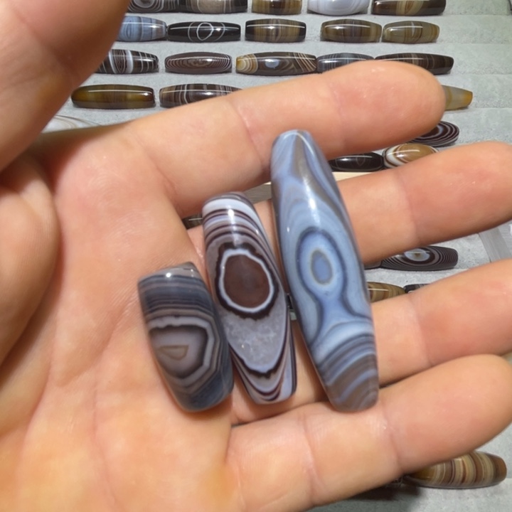 用***8玛瑙/玉髓未镶嵌颈饰