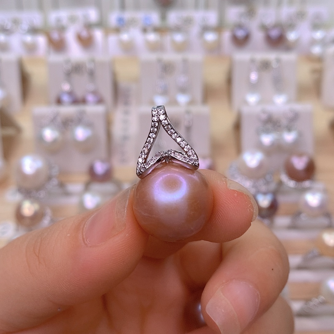 颈饰未镶嵌淡水珍珠