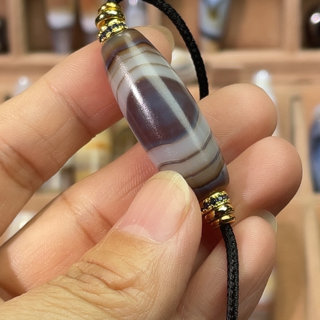 王***南玛瑙/玉髓合金颈饰