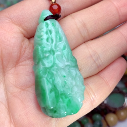 翡翠吊坠(不含链)未镶嵌