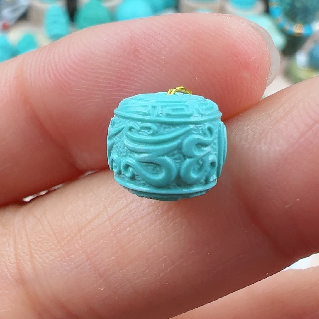 绿松石配饰未镶嵌