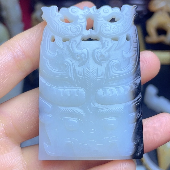 来****和田玉未镶嵌颈饰