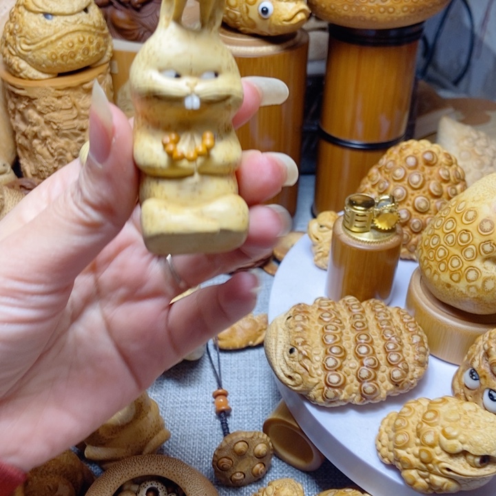 六***六竹纯手工雕刻竹根兔子