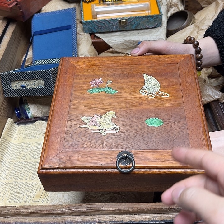 大叶紫檀（黑酸枝木类）