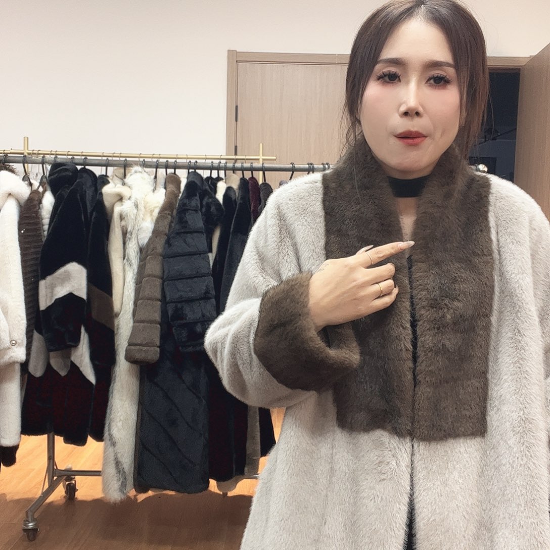 87号皮毛一体外套