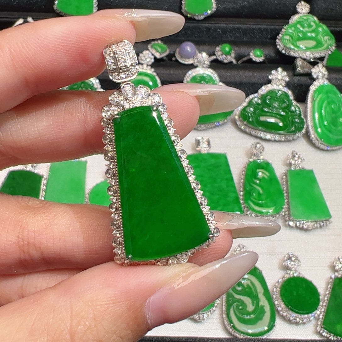 翡翠18K金镶嵌吊坠(不含链)