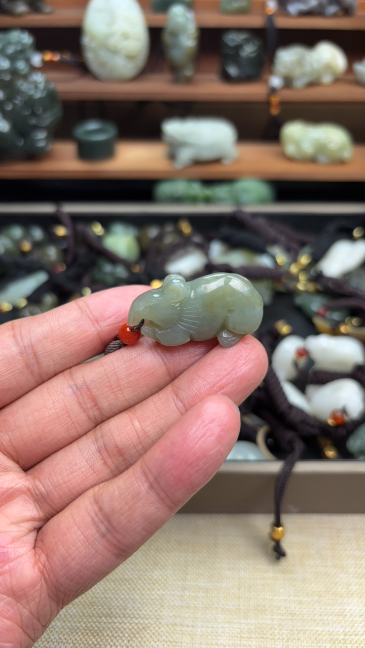 保真和田玉鼠时尚吊坠百搭精雕拍一发一手工精致气质