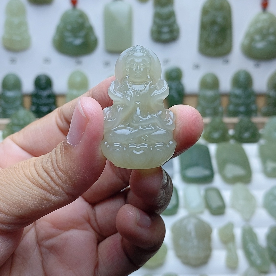 颈饰未镶嵌和田玉