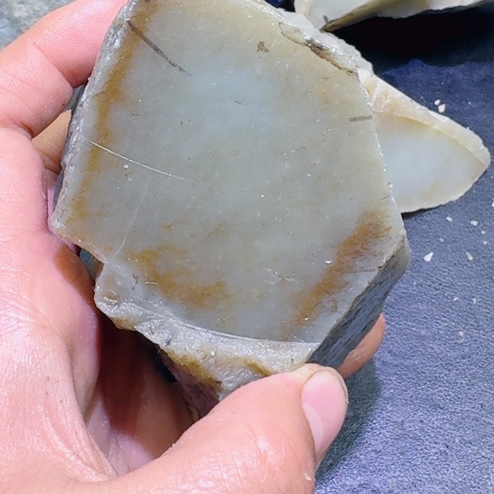 和田玉未镶嵌珠宝半成品