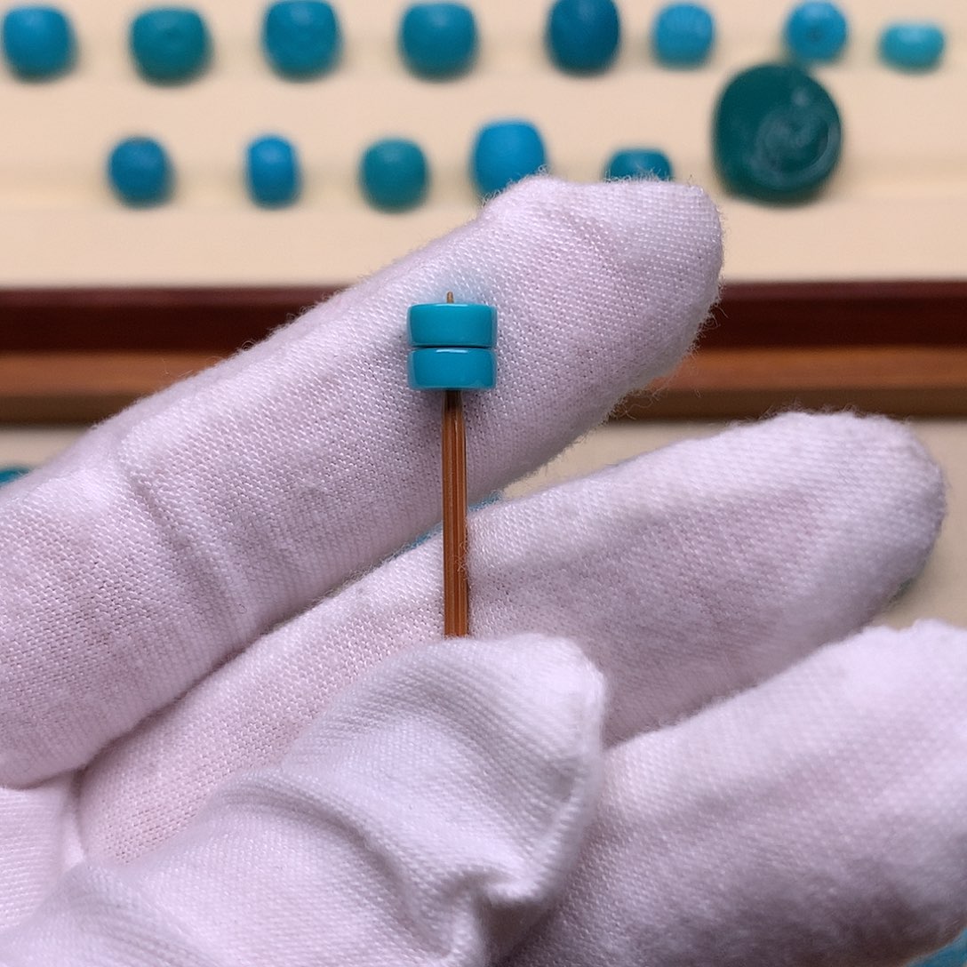 绿松石未镶嵌天然原矿绿松石直切6