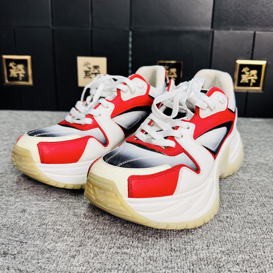 95新 LouisVuitton/路易威登 RUNAWAY拼色运动鞋41码ysc3655