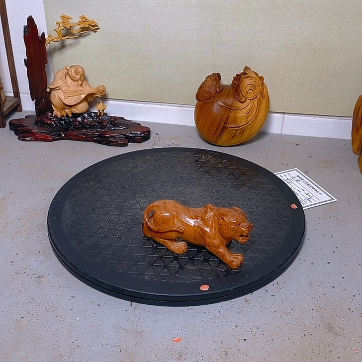 柏木（崖柏）钨**1太行大峡谷崖柏