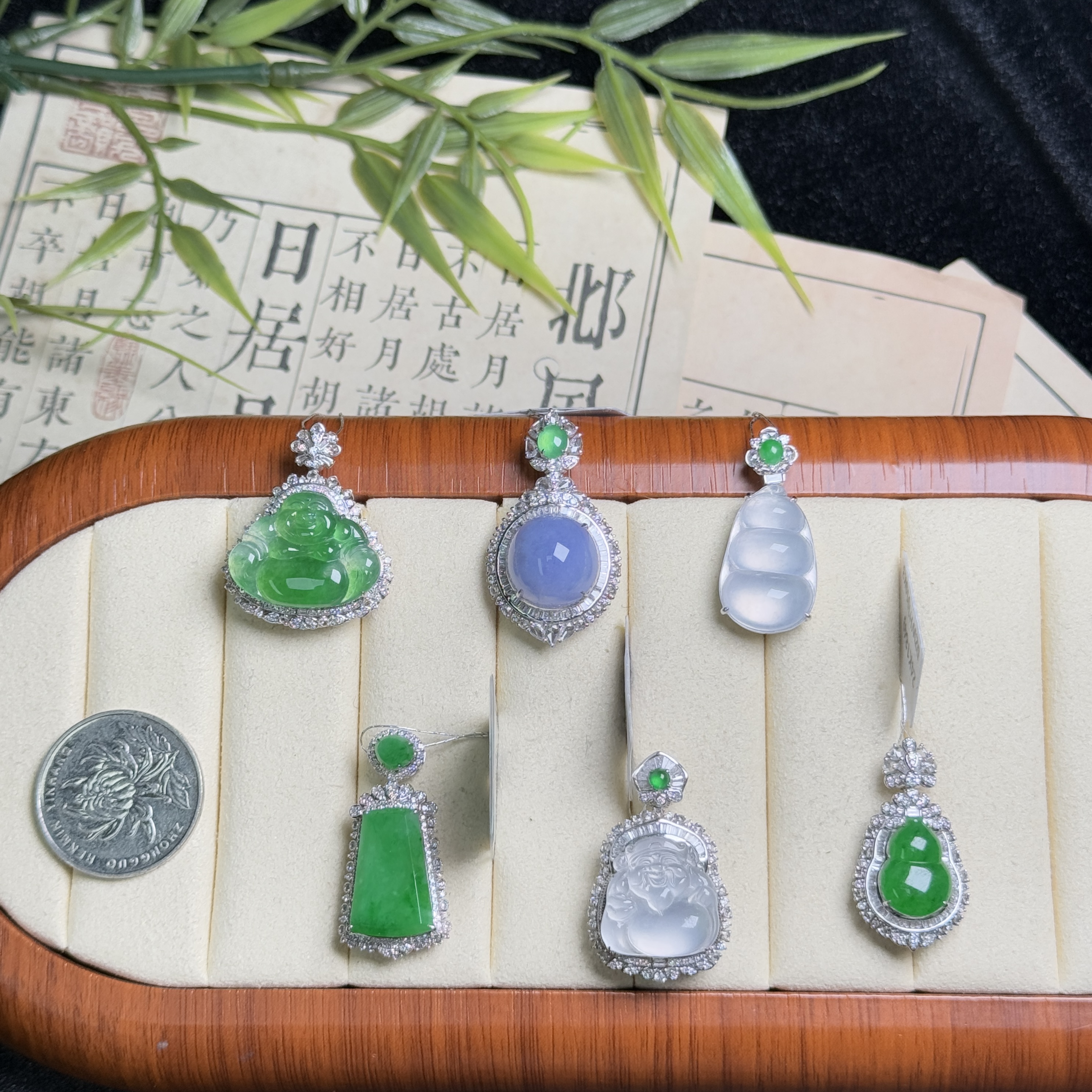 思懿珠宝  18K翡翠吊坠-29800-2-ZGM-多样性发一（紫色有色差）