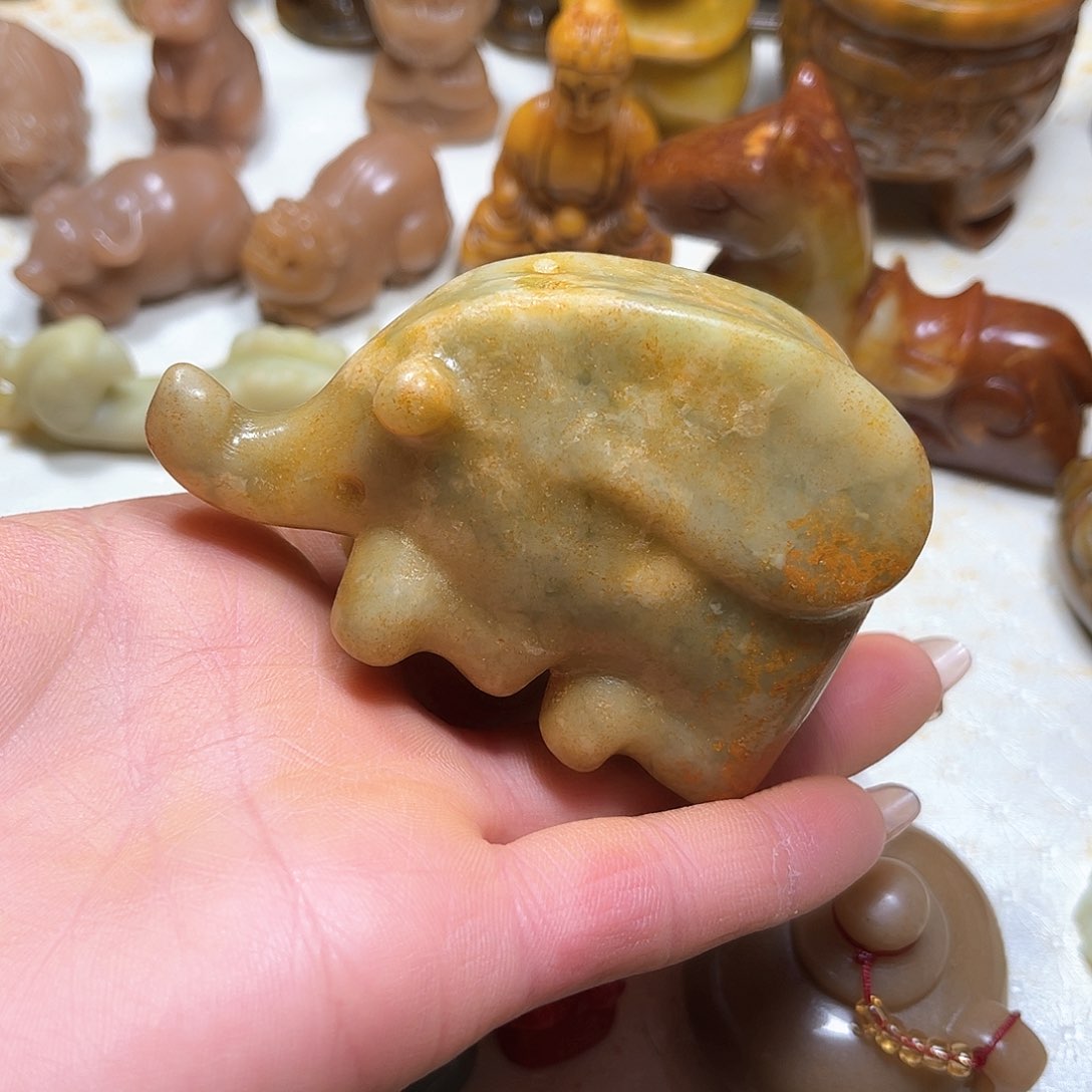 白玉菩提吊坠白玉菩提吊坠