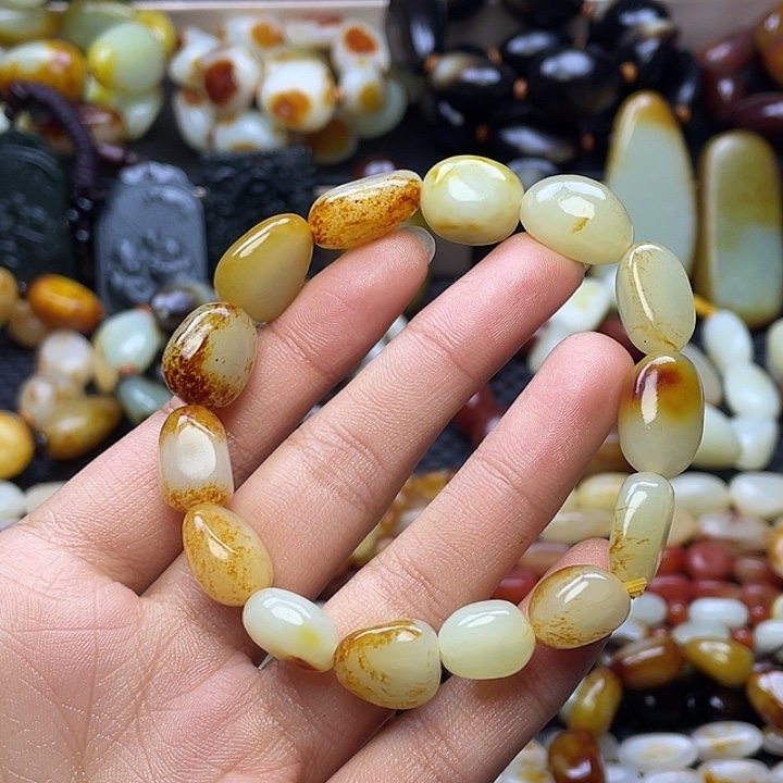 和田玉未镶嵌手链