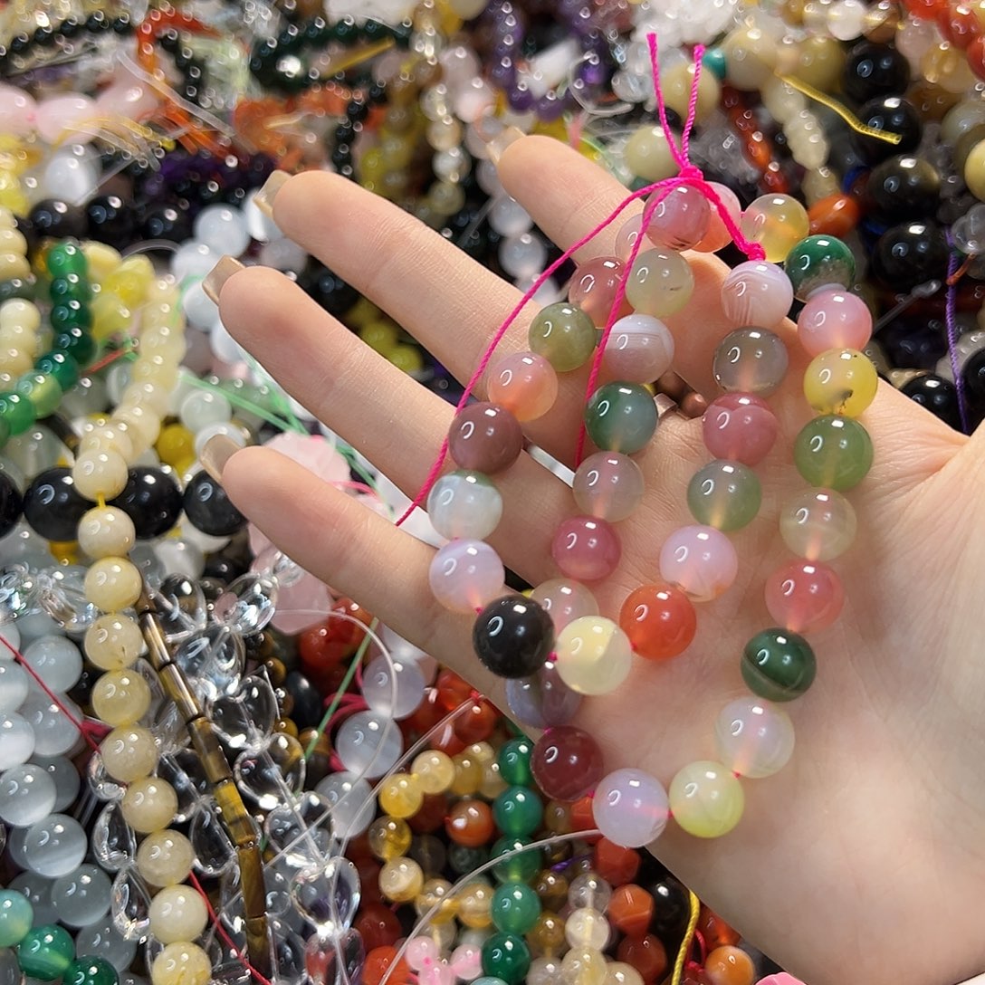 玛瑙/玉髓未镶嵌珠宝半成品卡10盐源玛瑙一条