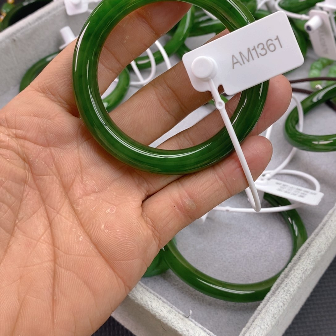 和田玉（碧玉）手镯未镶嵌霖*