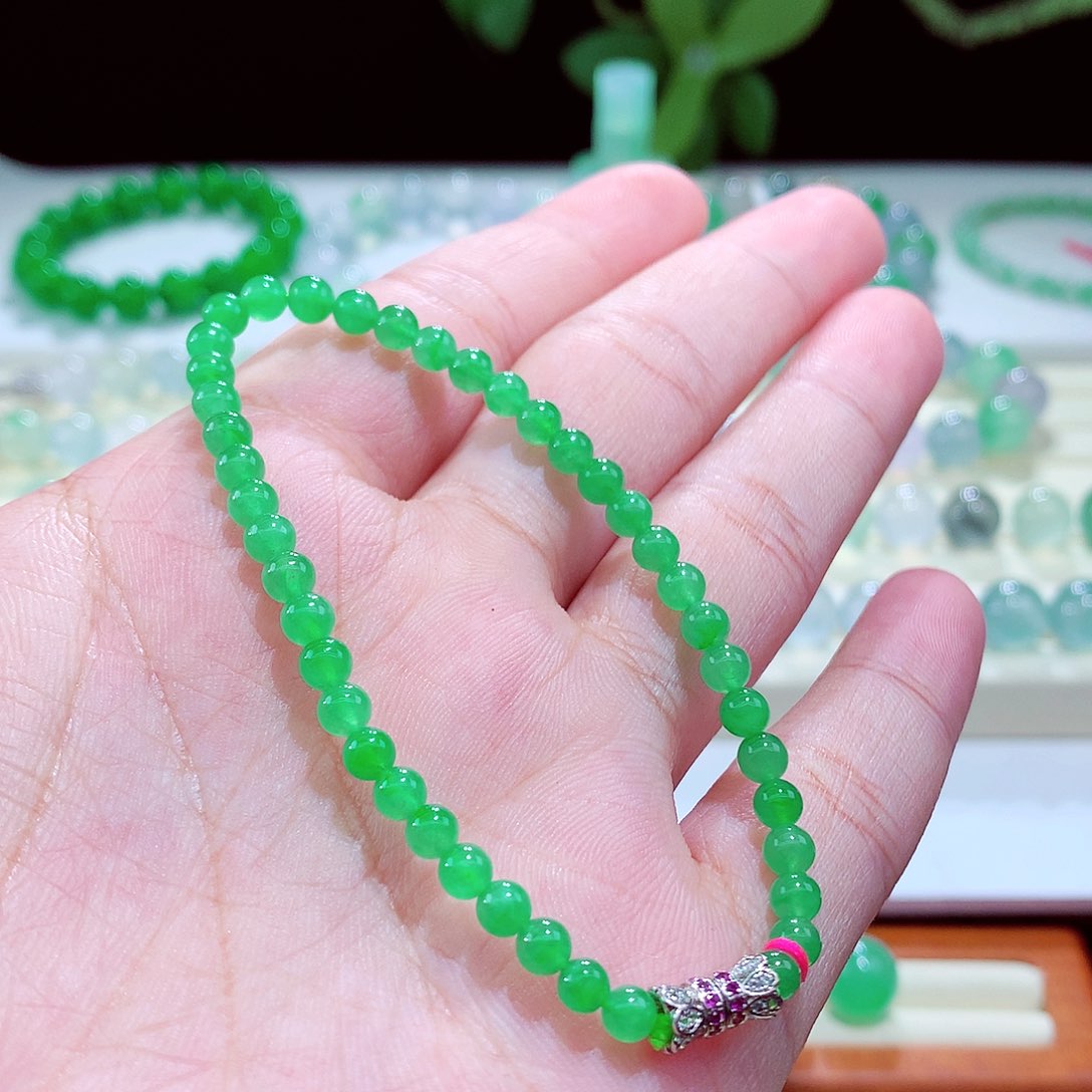 未镶嵌手串翡翠卡4+甜阳绿