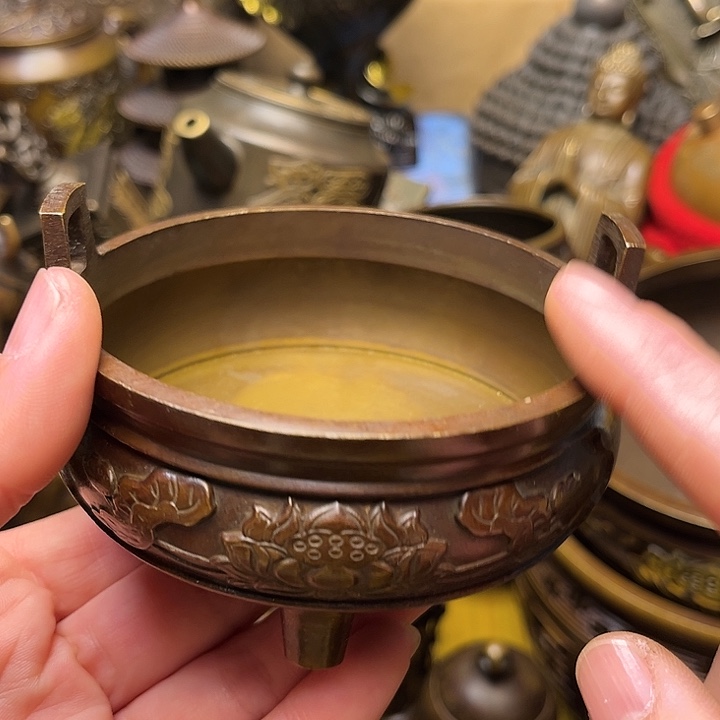 精美铜器批发档口