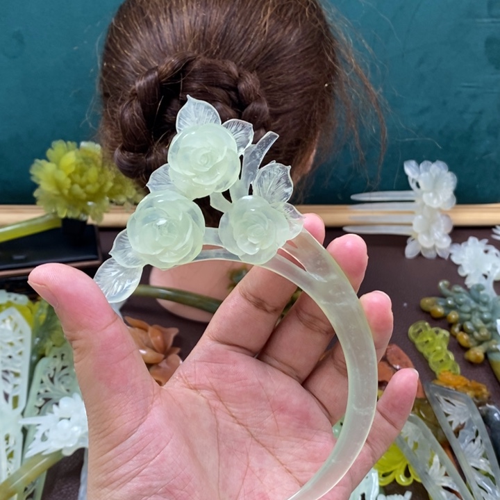 蛇纹石玉发饰未镶嵌初*