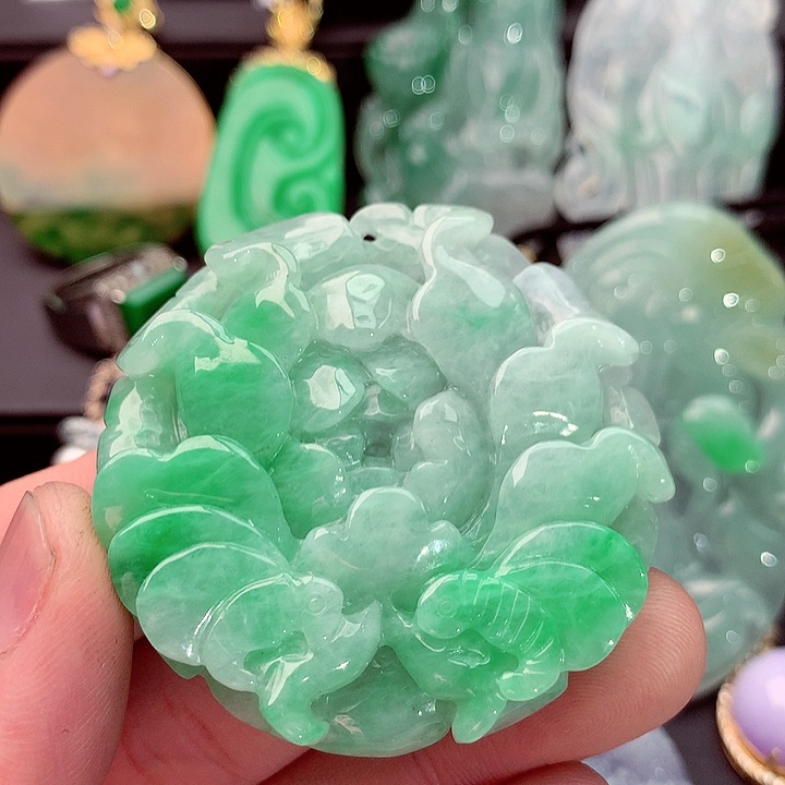 吊坠(不含链)未镶嵌翡翠