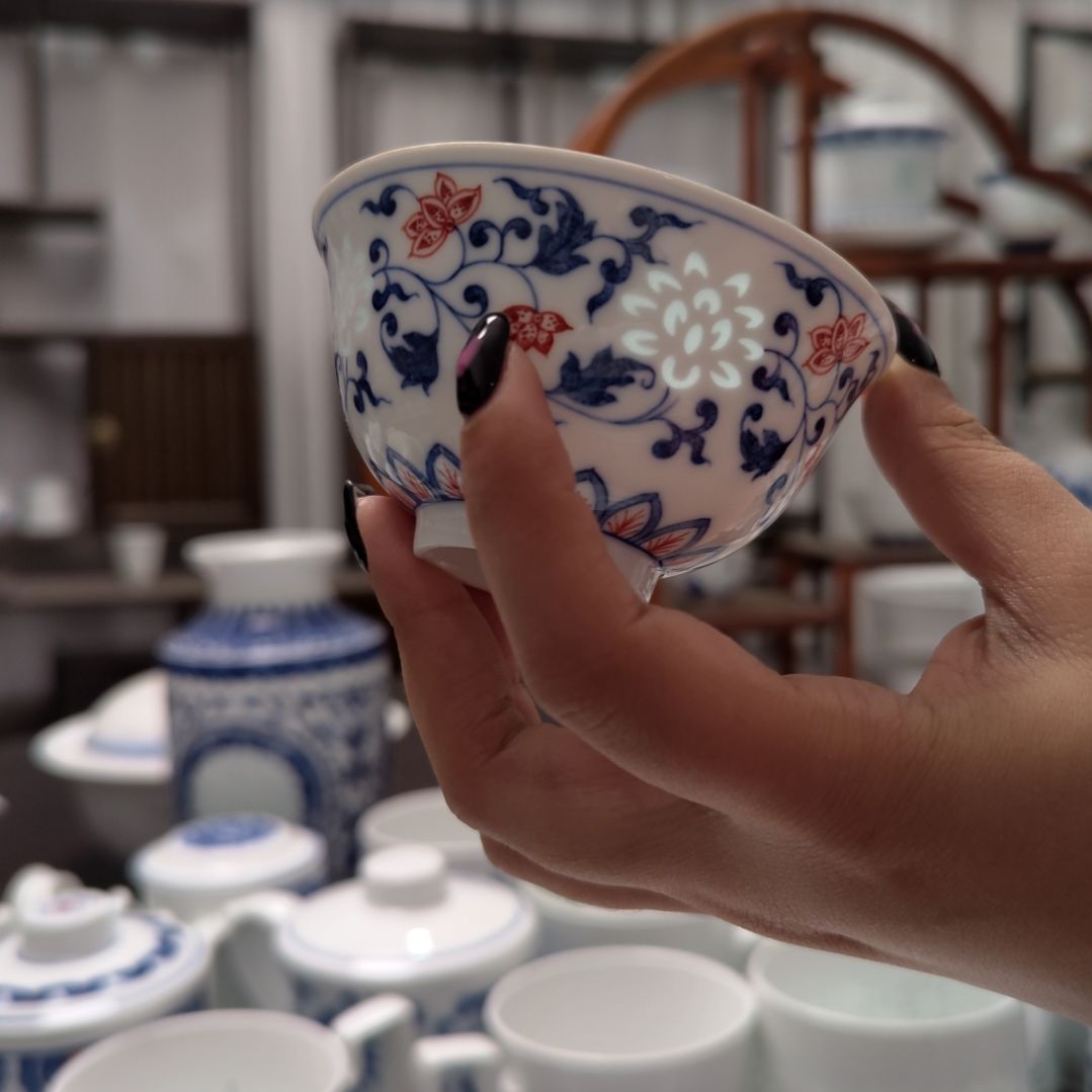 陶瓷缠枝莲釉下红主人杯一个一级品