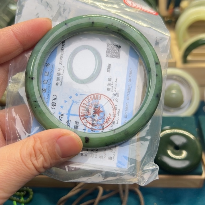 和田玉手镯未镶嵌63.1圈围3760