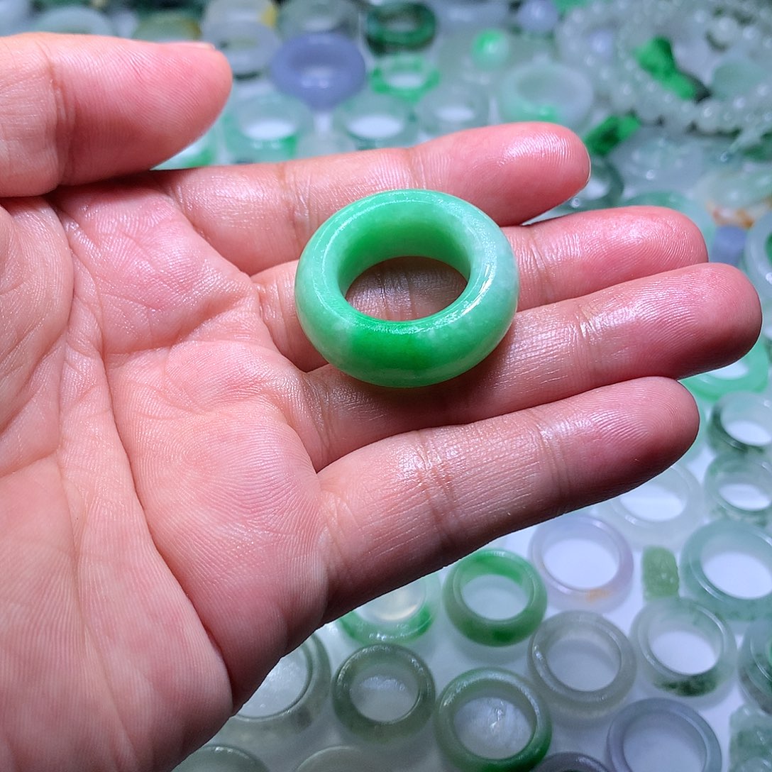 定制翡翠未镶嵌中****术