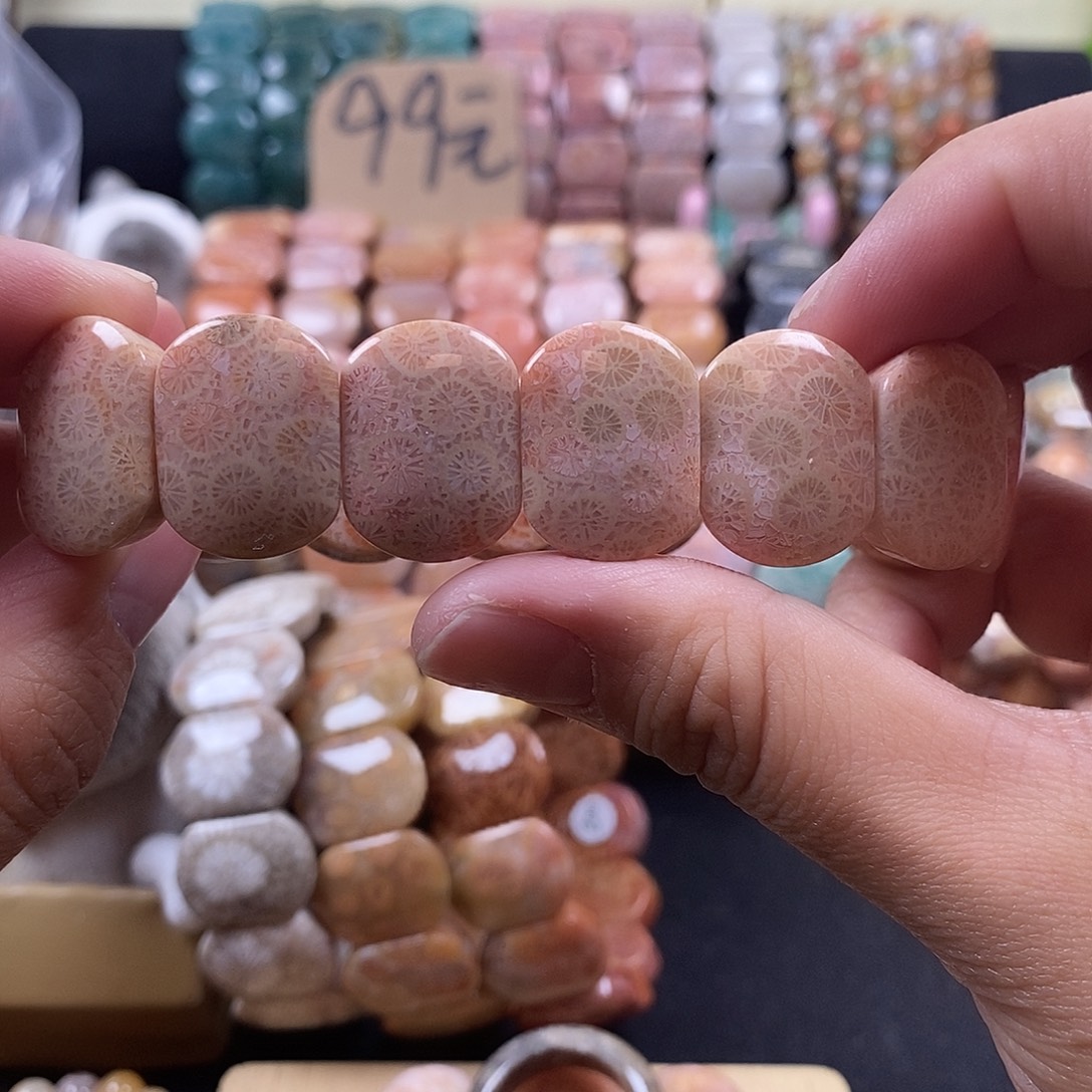 硅化珊瑚（珊瑚玉）未镶嵌手牌15号