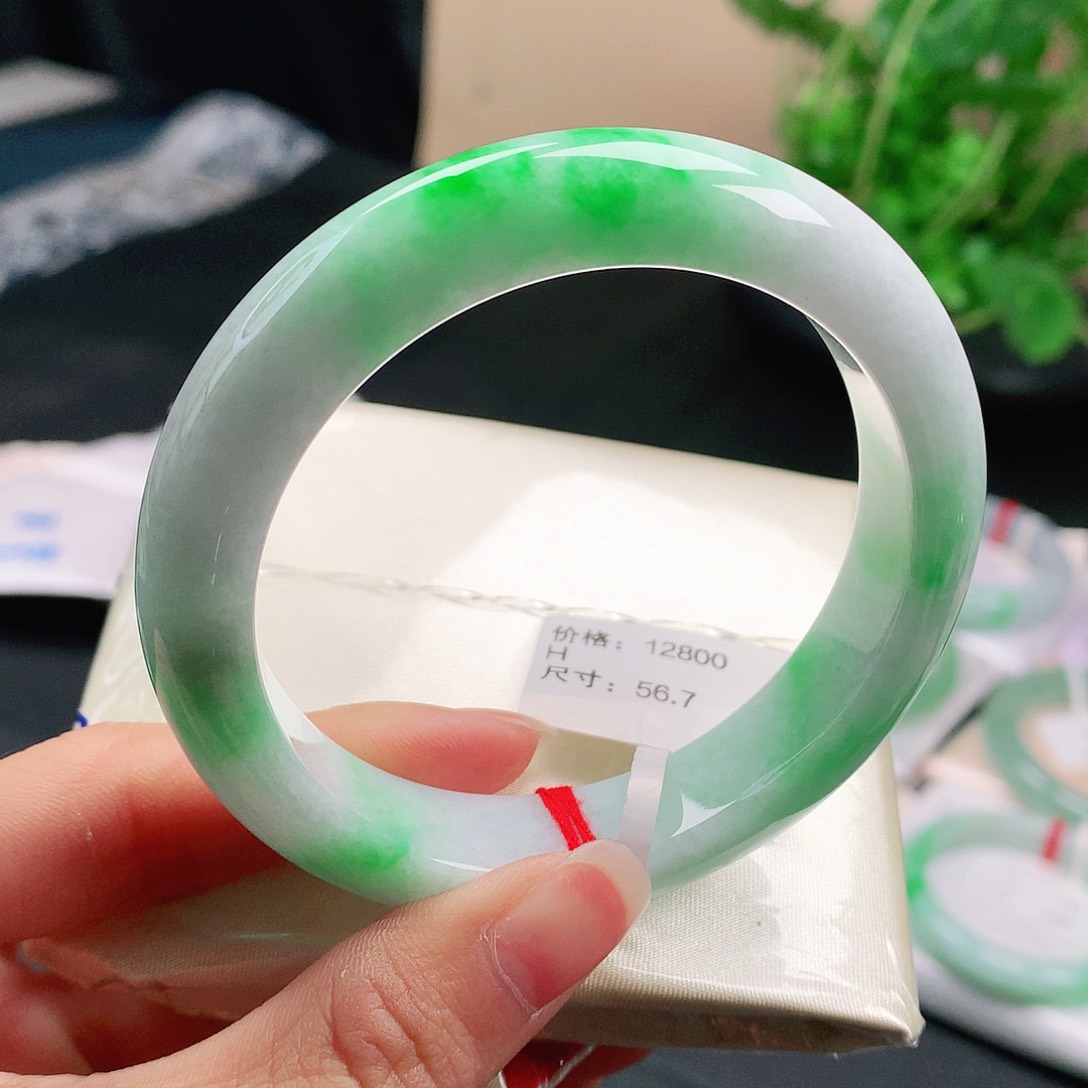 翡翠手镯未镶嵌天然翡翠手镯56
