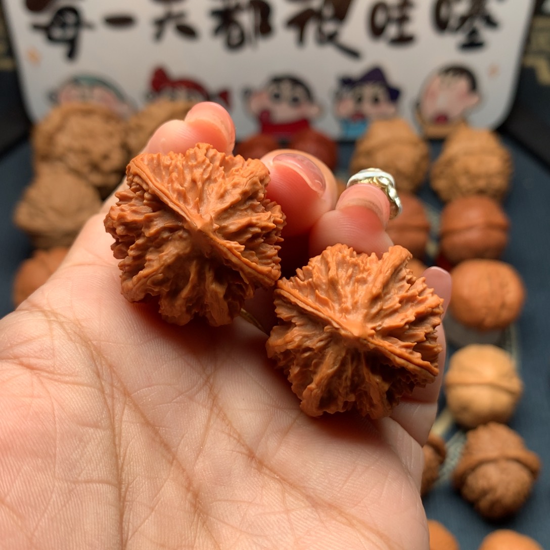 文玩核桃把件球八棱