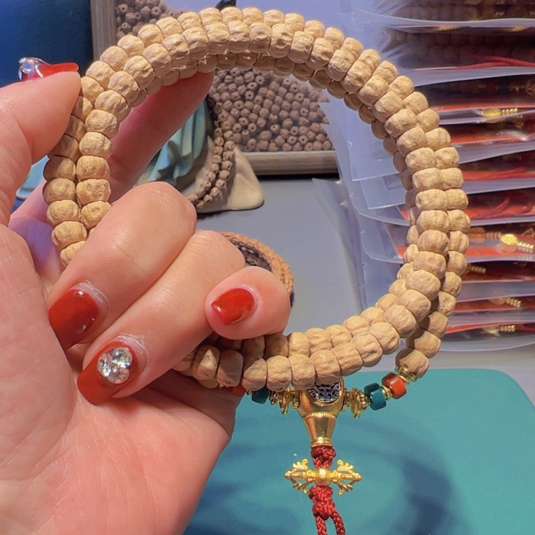 柏香籽/百香籽吊坠皮****场