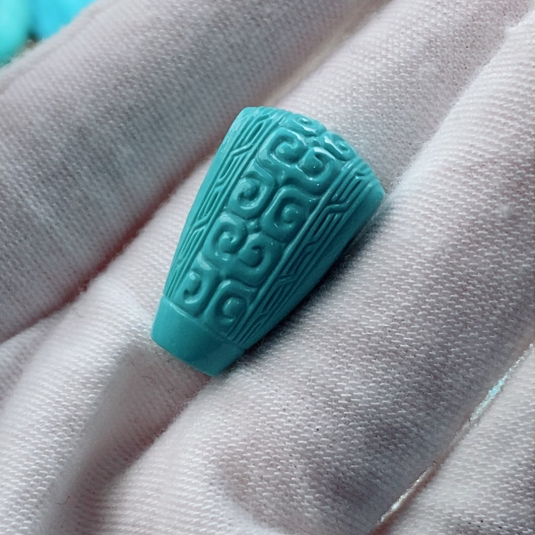 绿松石配饰未镶嵌