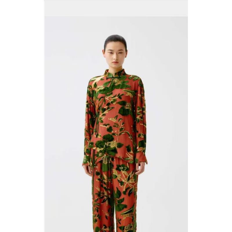 【刘彤推荐】玉琼  立领系带交搭领衬衫 J25A3133