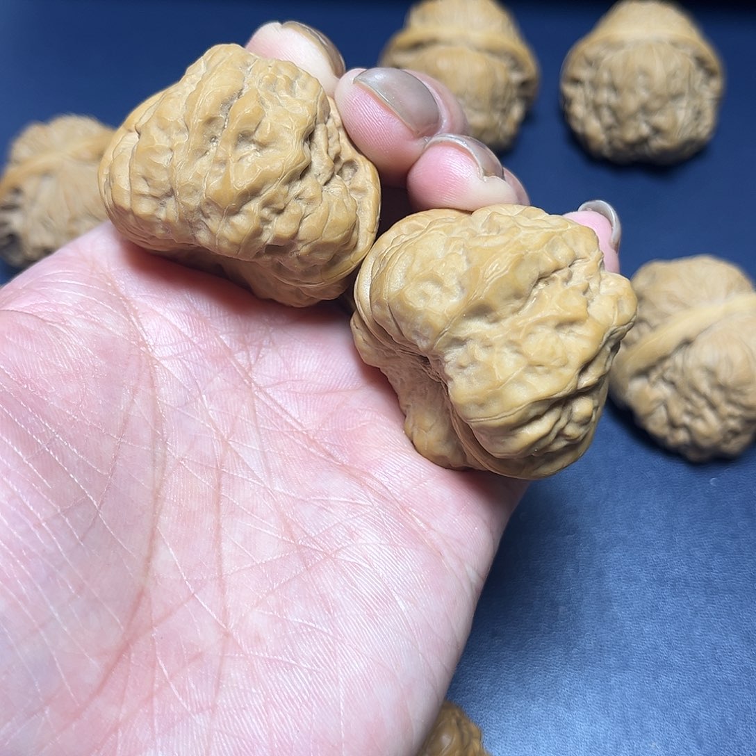 文玩核桃吊坠哇哇哇