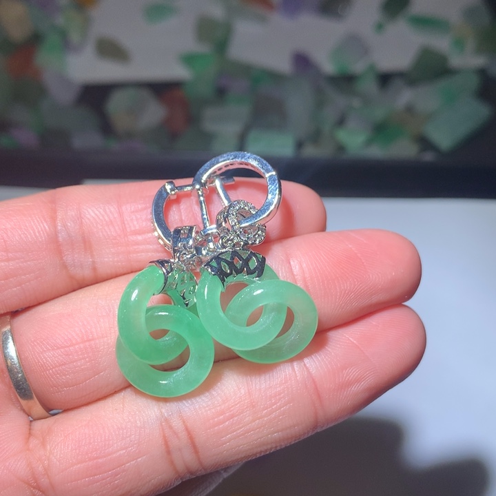 一***洪翡翠未镶嵌颈饰挂件