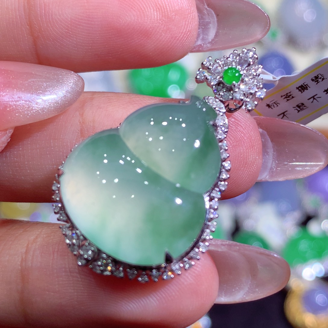 翡翠18K金镶嵌吊坠(不含链)