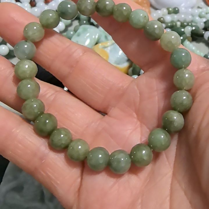 翡翠颈饰未镶嵌手串